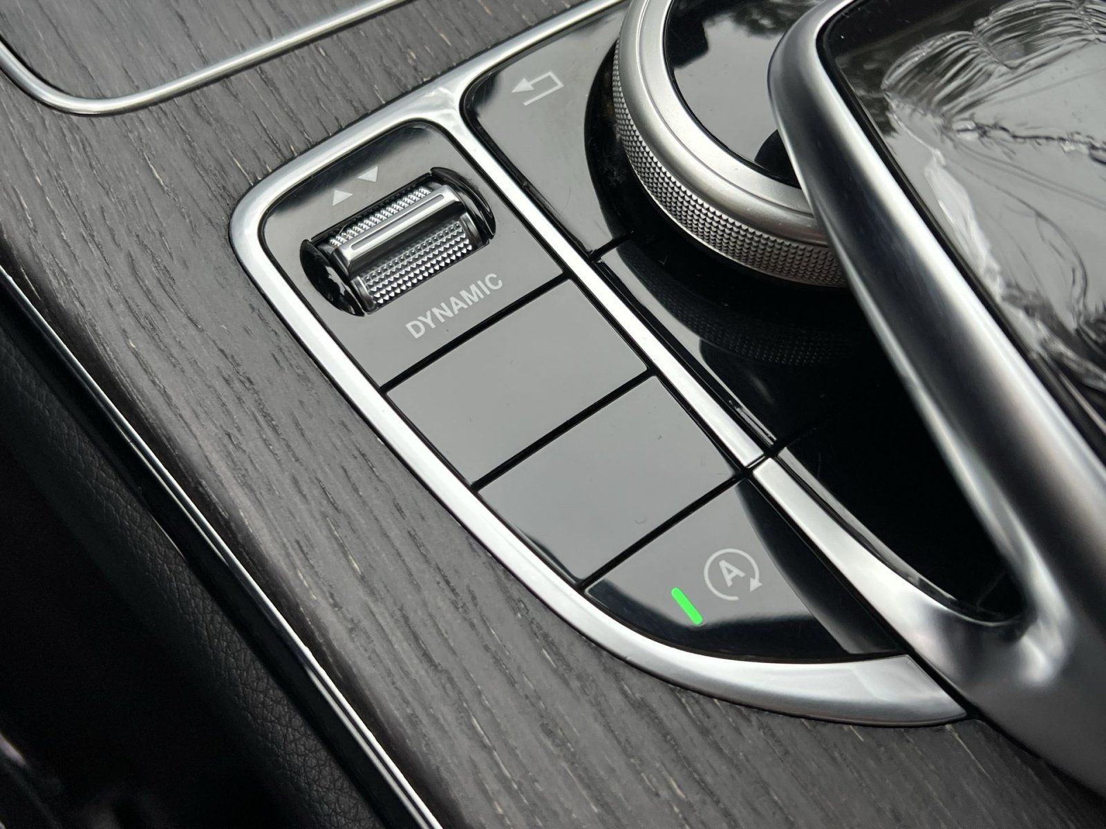 Used 2019 Mercedes-Benz C 300 4MATIC Sedan image 39