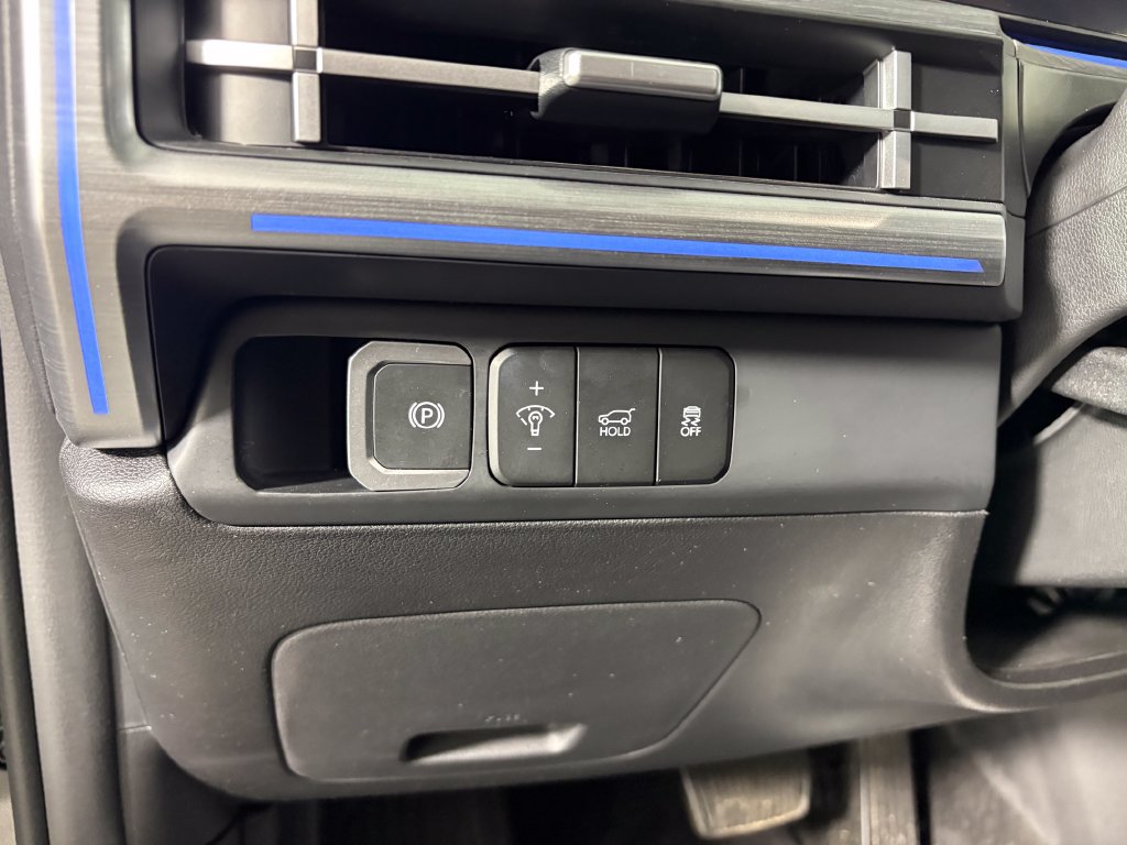 Used 2024 Hyundai Santa Fe Limited AWD/4WD image 13