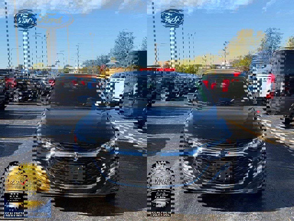 Used 2022 Chevrolet Malibu RS image 2