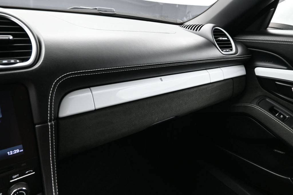 Certified 2022 Porsche 718 Boxster Spyder RWD image 21