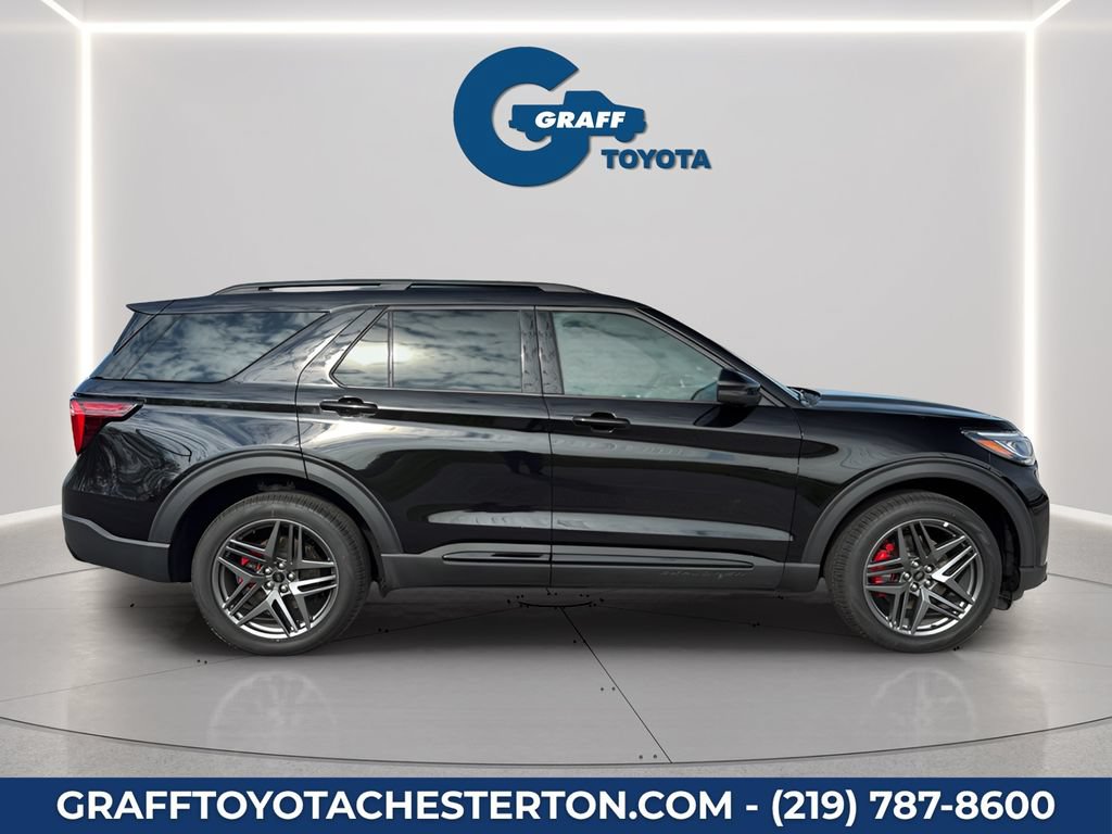 Used 2026 Ford Explorer ST-Line w/ ST-Line Street Pack AWD/4WD image 5