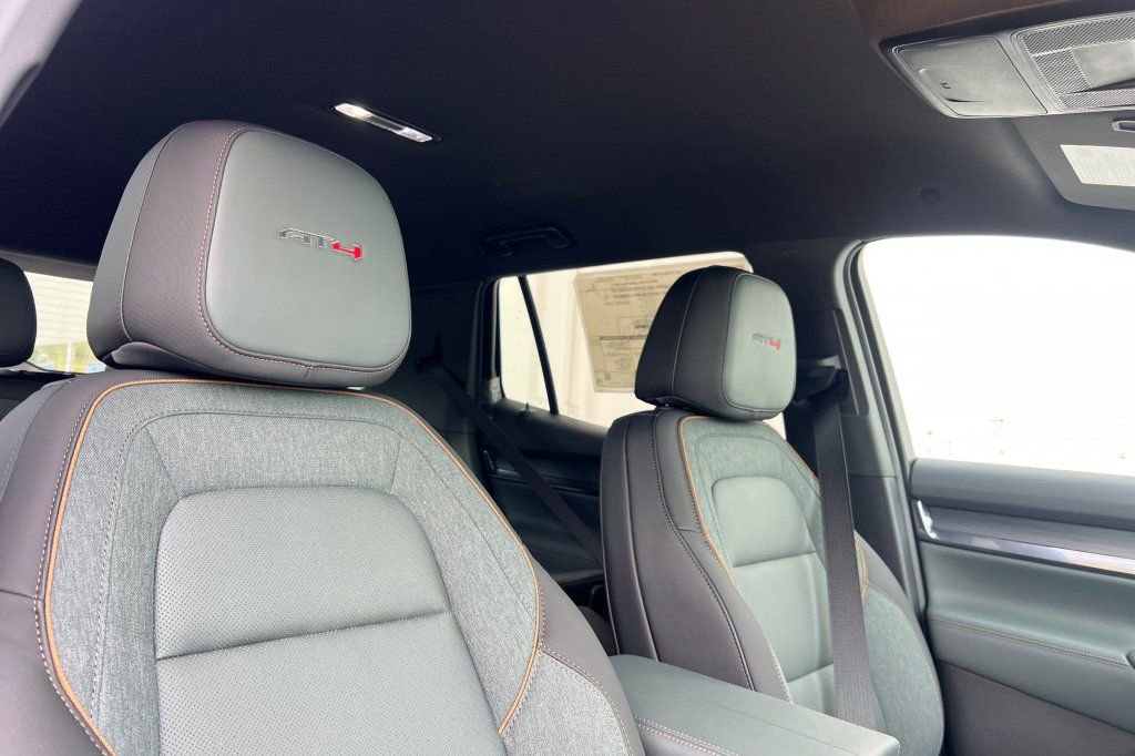 New 2026 GMC Terrain AT4 AWD/4WD image 14