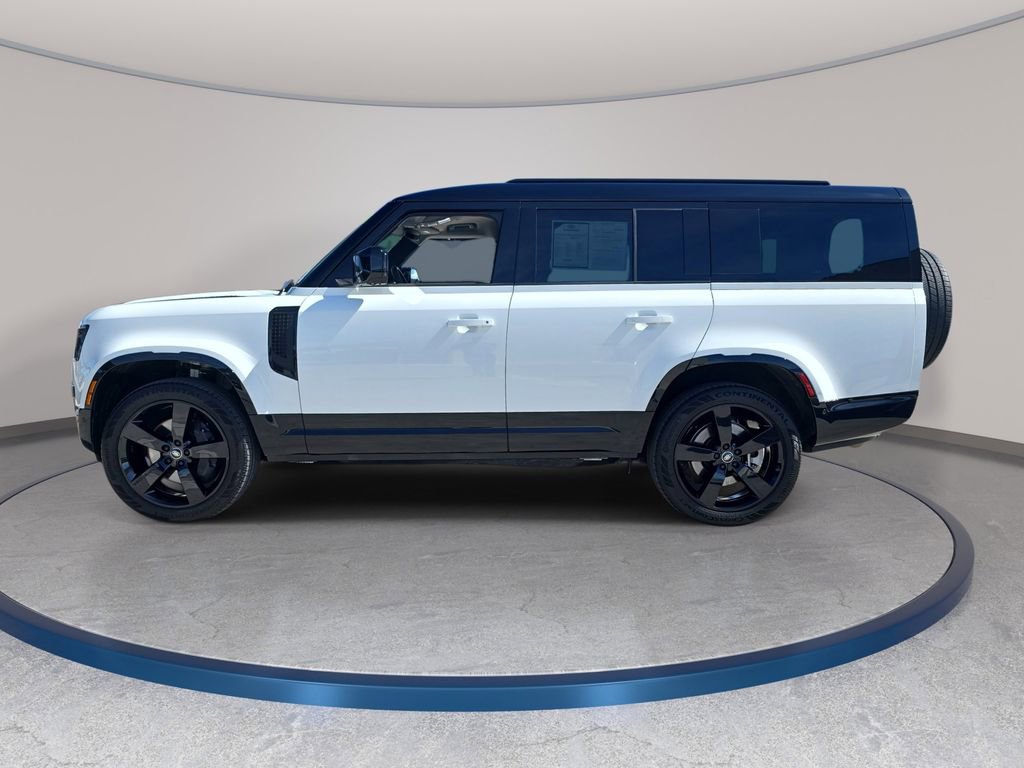 Used 2025 Land Rover Defender 130 X-Dynamic SE image 8