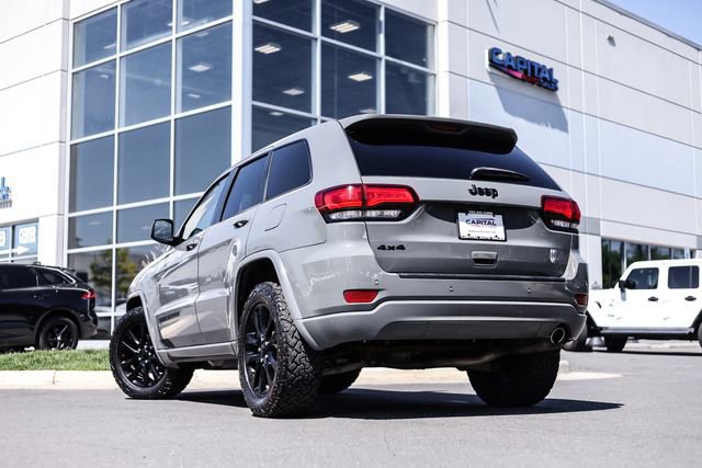 Used 2019 Jeep Grand Cherokee Altitude AWD/4WD image 3