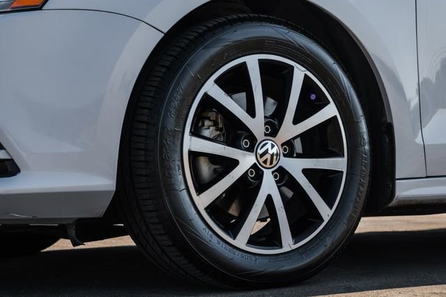 Used 2017 Volkswagen Jetta SE image 62