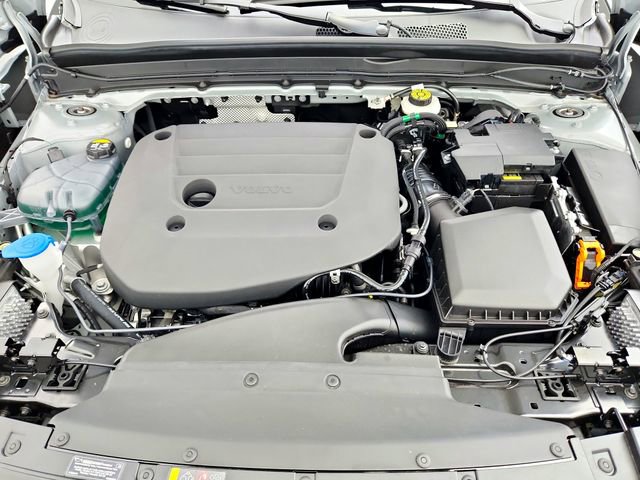 New 2026 Volvo XC40 B5 Ultra w/ Climate Package image 32