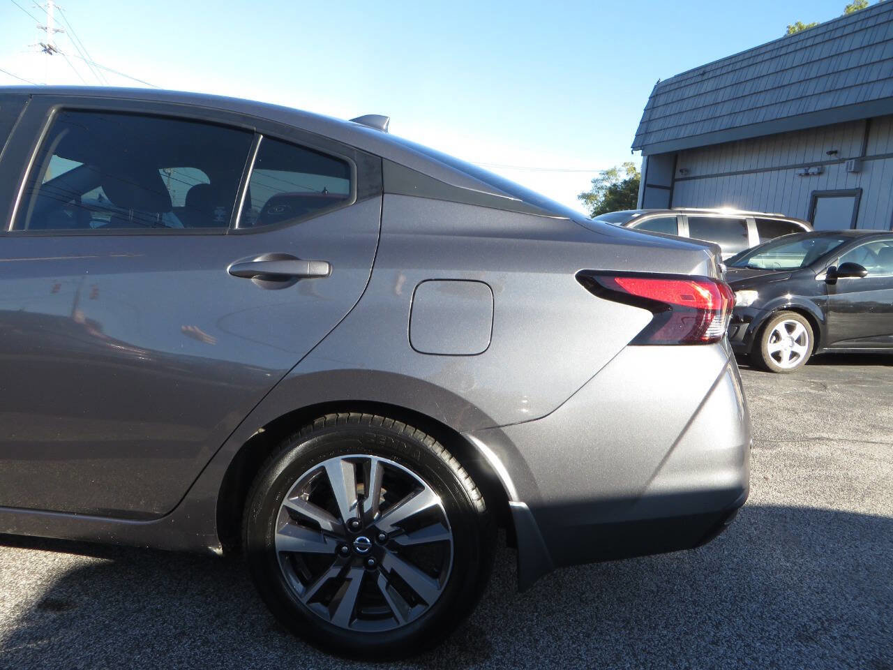 Used 2021 Nissan Versa SV image 28