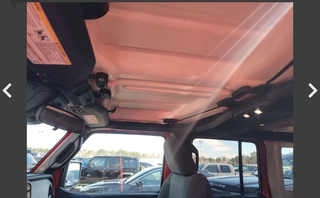 Used 2025 Jeep Wrangler Unlimited Sahara image 15