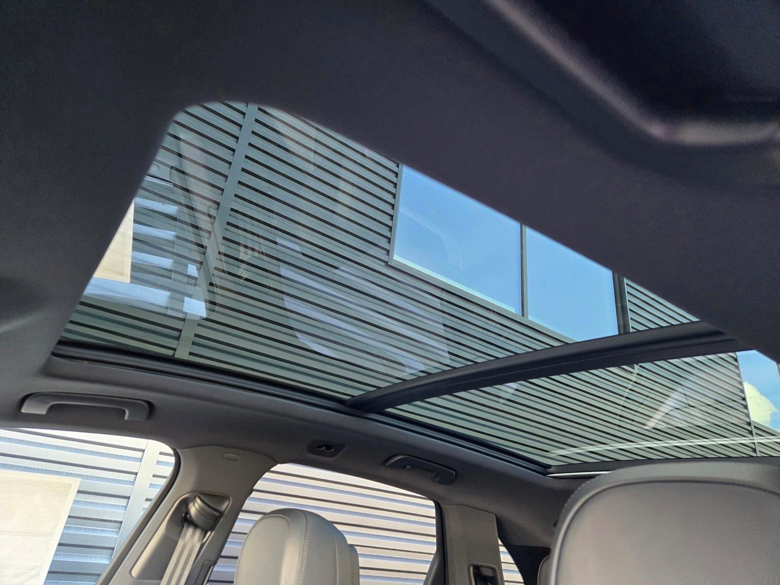New 2026 Porsche Cayenne S AWD/4WD image 21