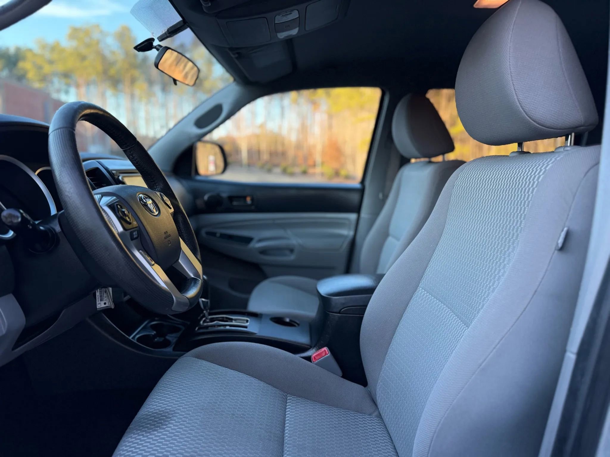 Used 2014 Toyota Tacoma PreRunner w/ Convenience Package image 15