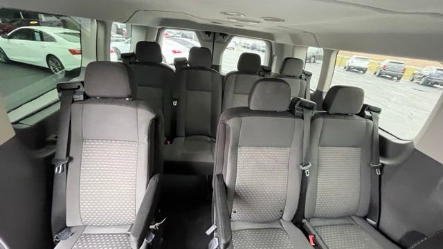 Used 2023 Ford Transit 350 XLT image 9