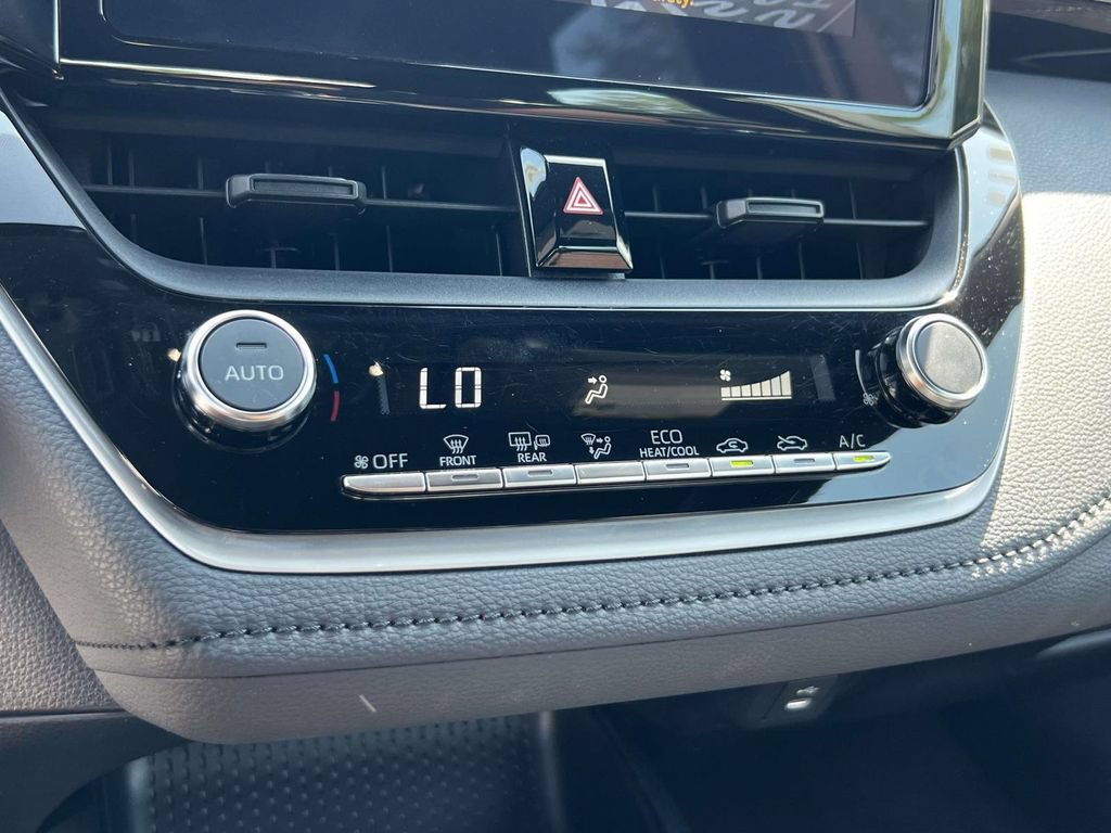 Used 2023 Toyota Corolla SE FWD image 29