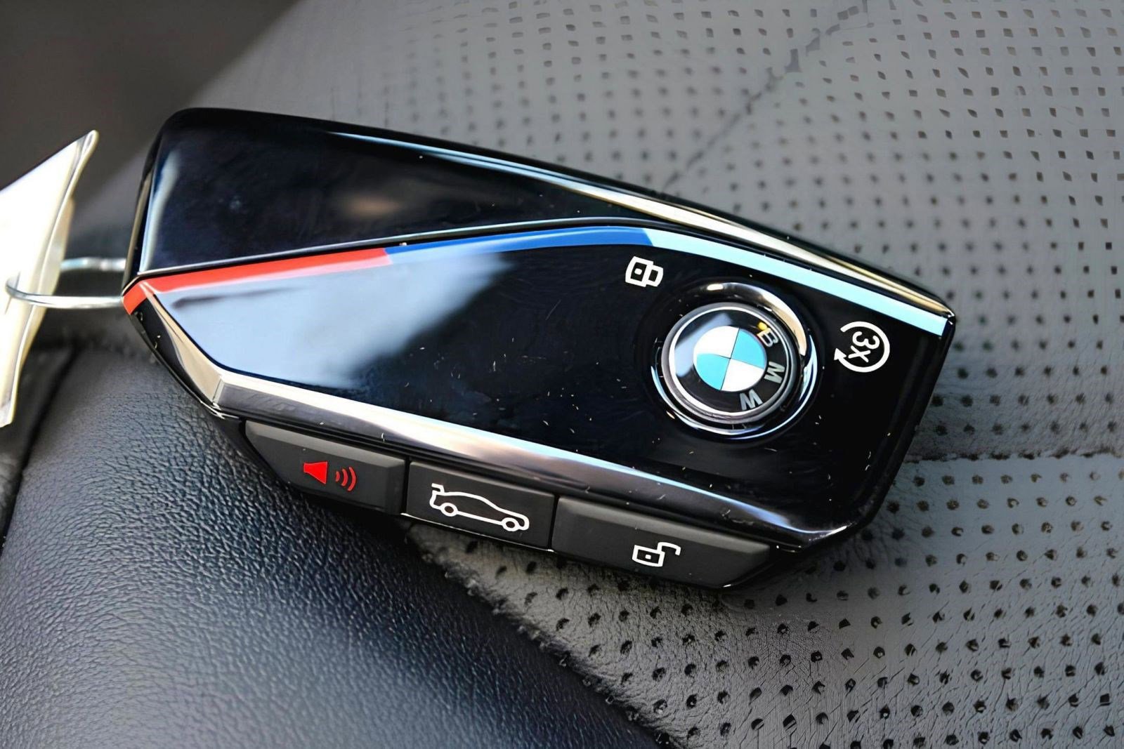 Used 2025 BMW iX M60 image 36