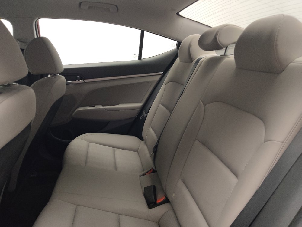 Used 2018 Hyundai Elantra SE FWD image 18
