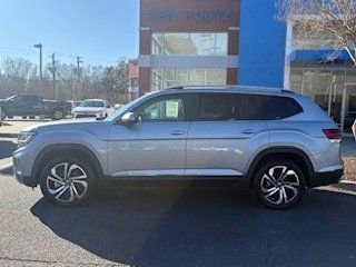 Used 2022 Volkswagen Atlas SEL image 2