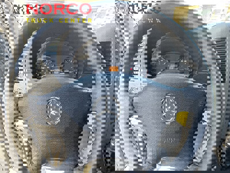 Used 2018 Mercedes-Benz Sprinter 2500 image 22