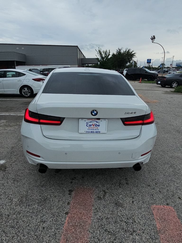 Used 2023 BMW 330i Sedan w/ Driving Assistance Package RWD image 6