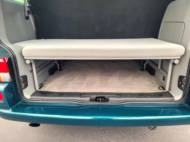 Used 2003 Volkswagen Eurovan MV FWD image 33
