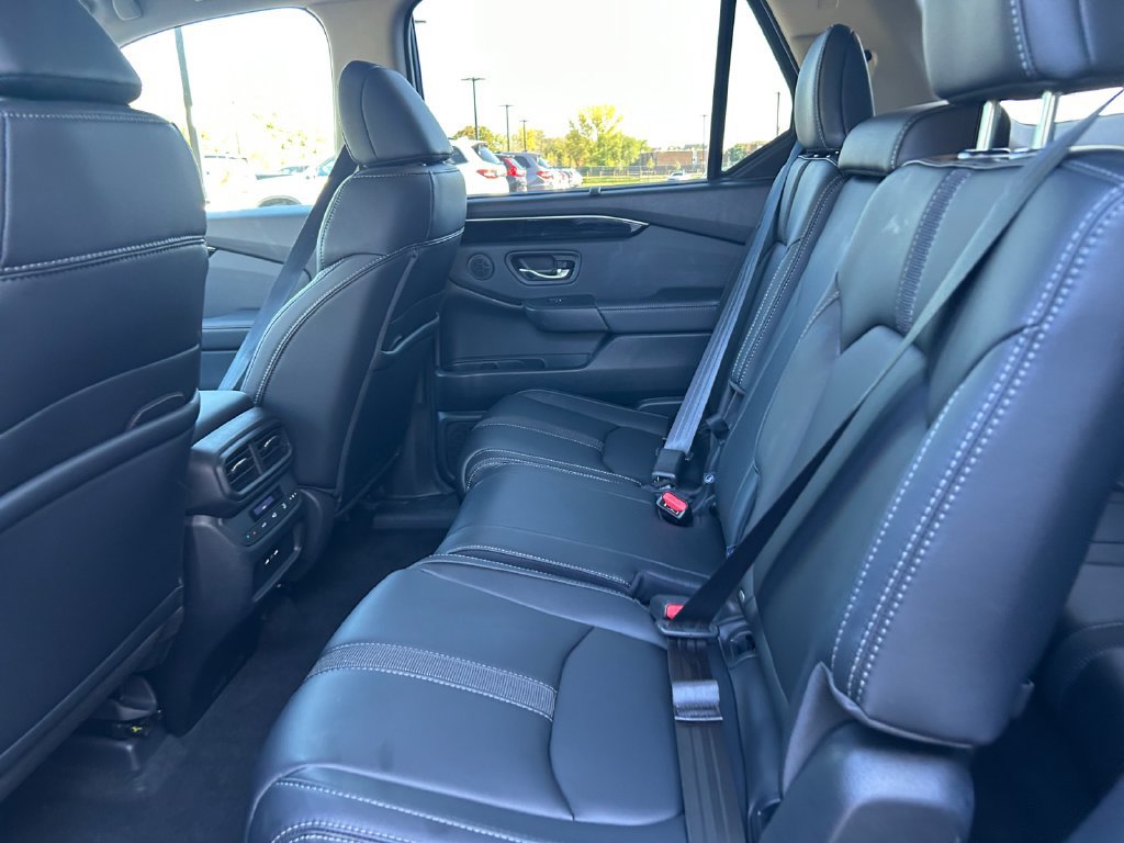 Certified 2025 Honda Pilot EX-L image 19