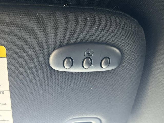 Used 2023 Ford Edge ST-Line w/ Class II Trailer Tow Package image 31