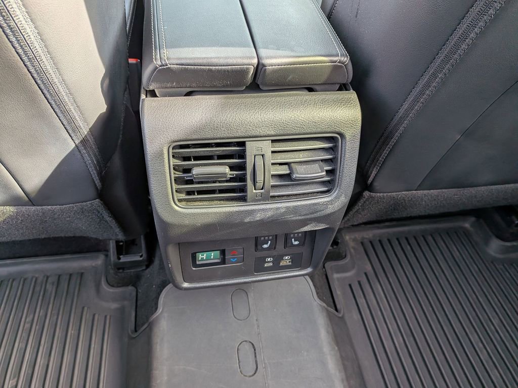 Used 2023 Nissan Rogue Platinum w/ Platinum Premium Package image 19