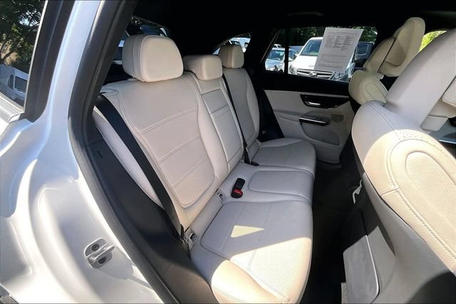 Used 2026 Mercedes-Benz GLC 300 4MATIC image 16
