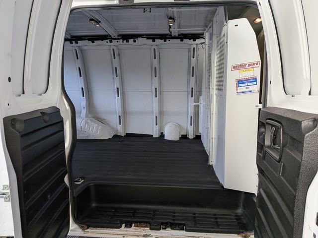 Used 2018 Chevrolet Express 2500 w/ Driver Convenience Package RWD image 25