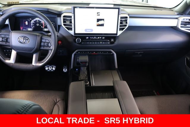 Used 2025 Toyota Sequoia SR5 w/ SR5 Premium Package AWD/4WD image 17