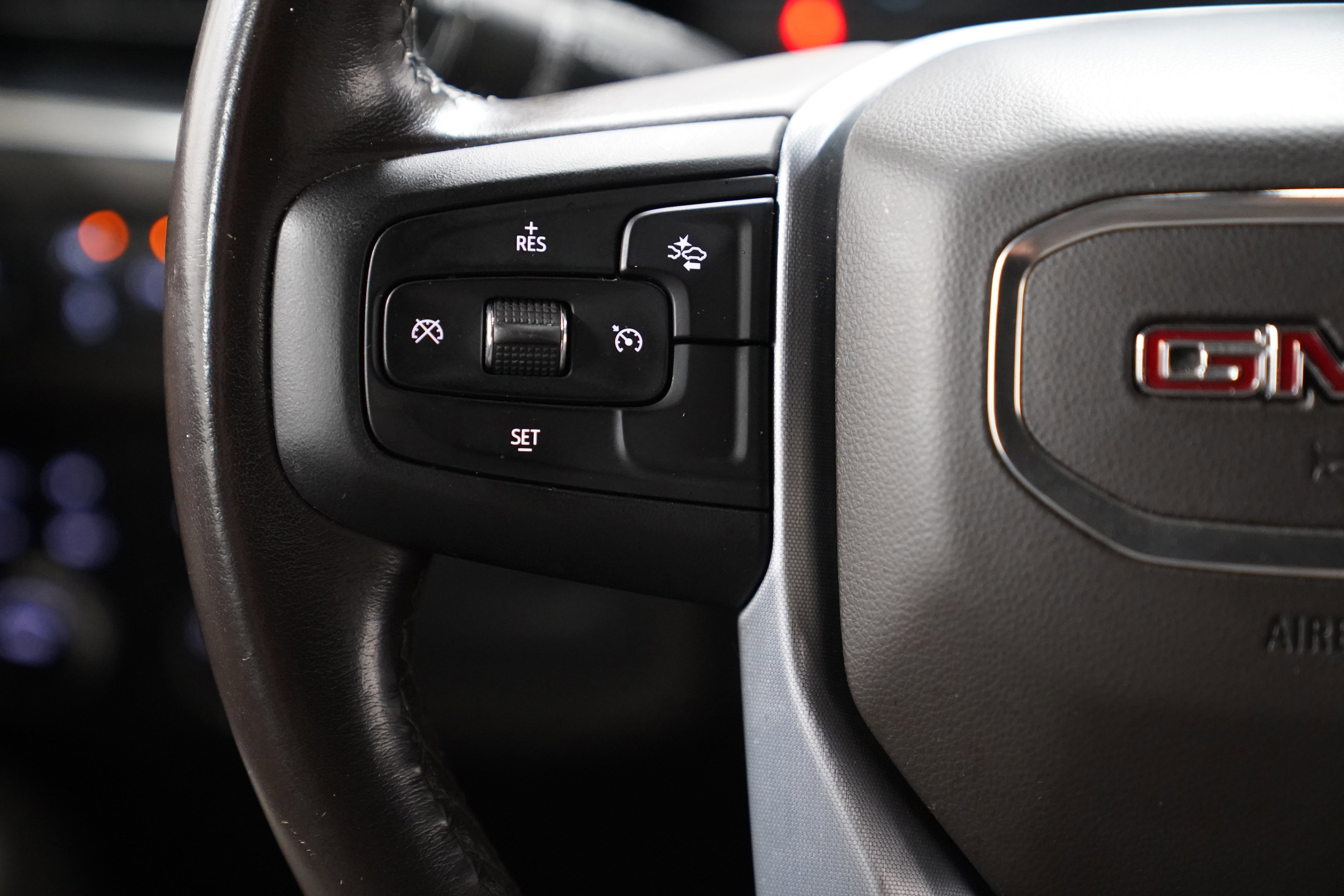 Used 2023 GMC Yukon SLT image 20