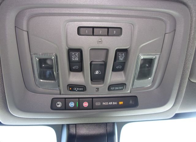 Used 2022 Chevrolet Silverado 1500 LTZ w/ LTZ Premium Package AWD/4WD image 29