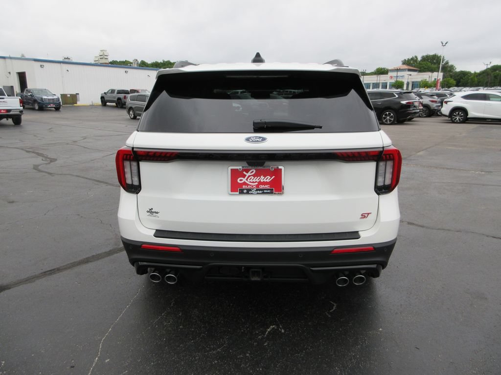 Used 2025 Ford Explorer ST AWD/4WD image 7