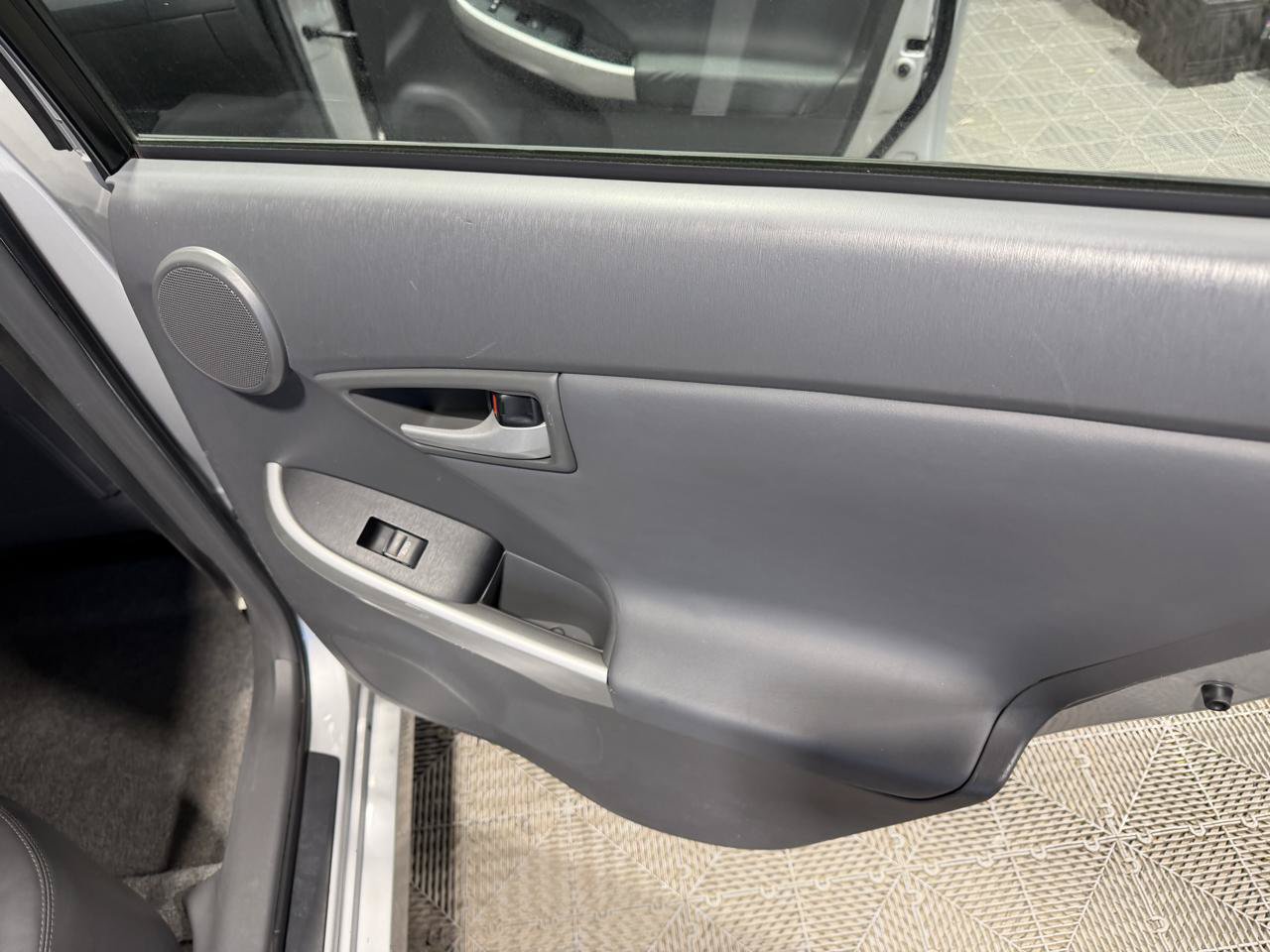 Used 2010 Toyota Prius FWD image 10