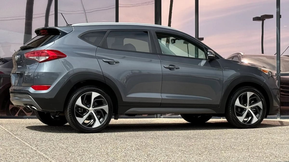 Used 2016 Hyundai Tucson Sport FWD image 13