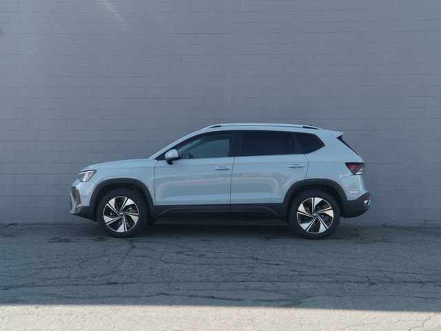 New 2026 Volkswagen Taos SE AWD/4WD image 3