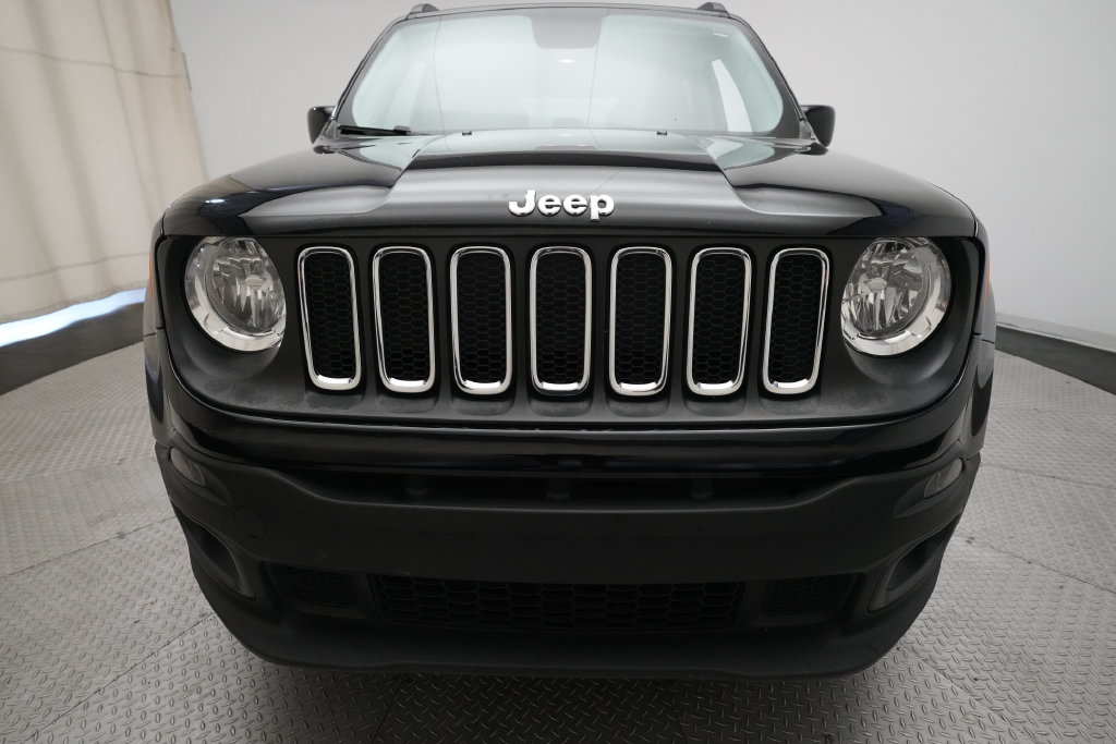 Used 2017 Jeep Renegade Latitude w/ Cold Weather Group AWD/4WD image 21