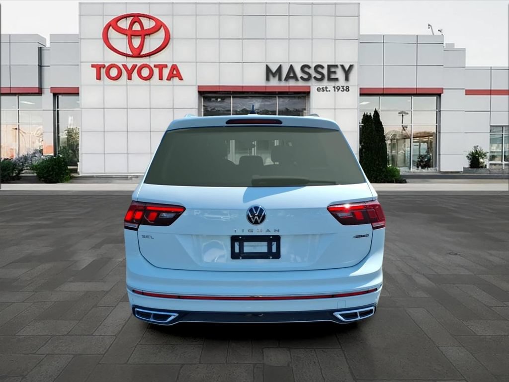 Used 2022 Volkswagen Tiguan SEL R-Line AWD/4WD image 4