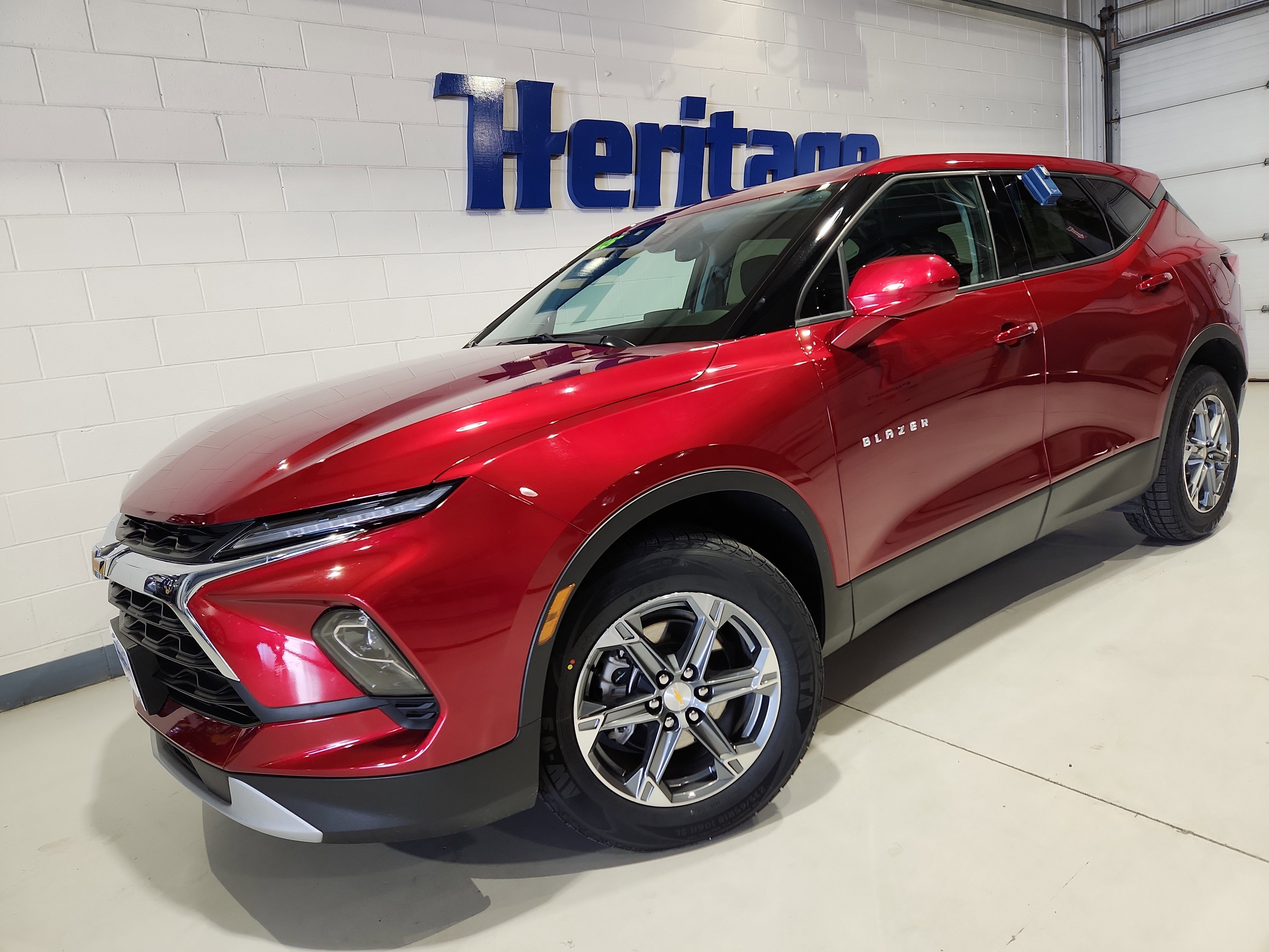 Used 2025 Chevrolet Blazer LT image 2