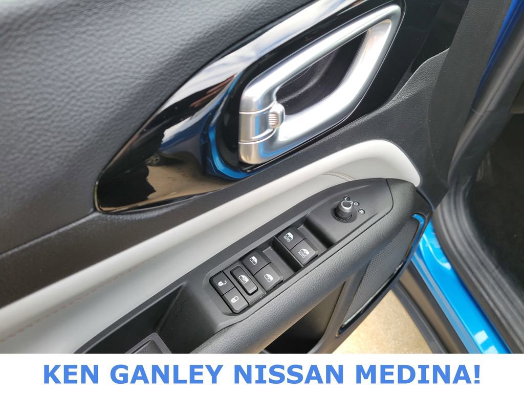 Used 2025 Jeep Compass Limited image 37