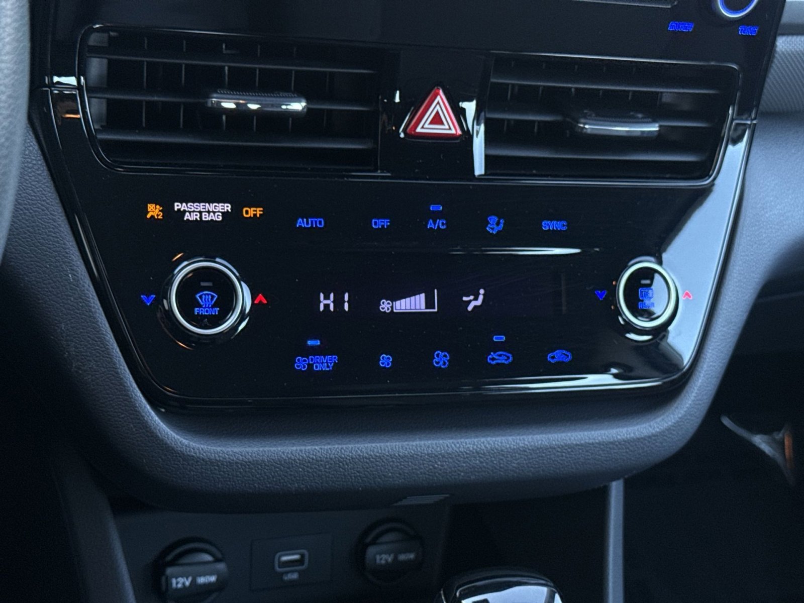 Used 2020 Hyundai Ioniq Blue image 21