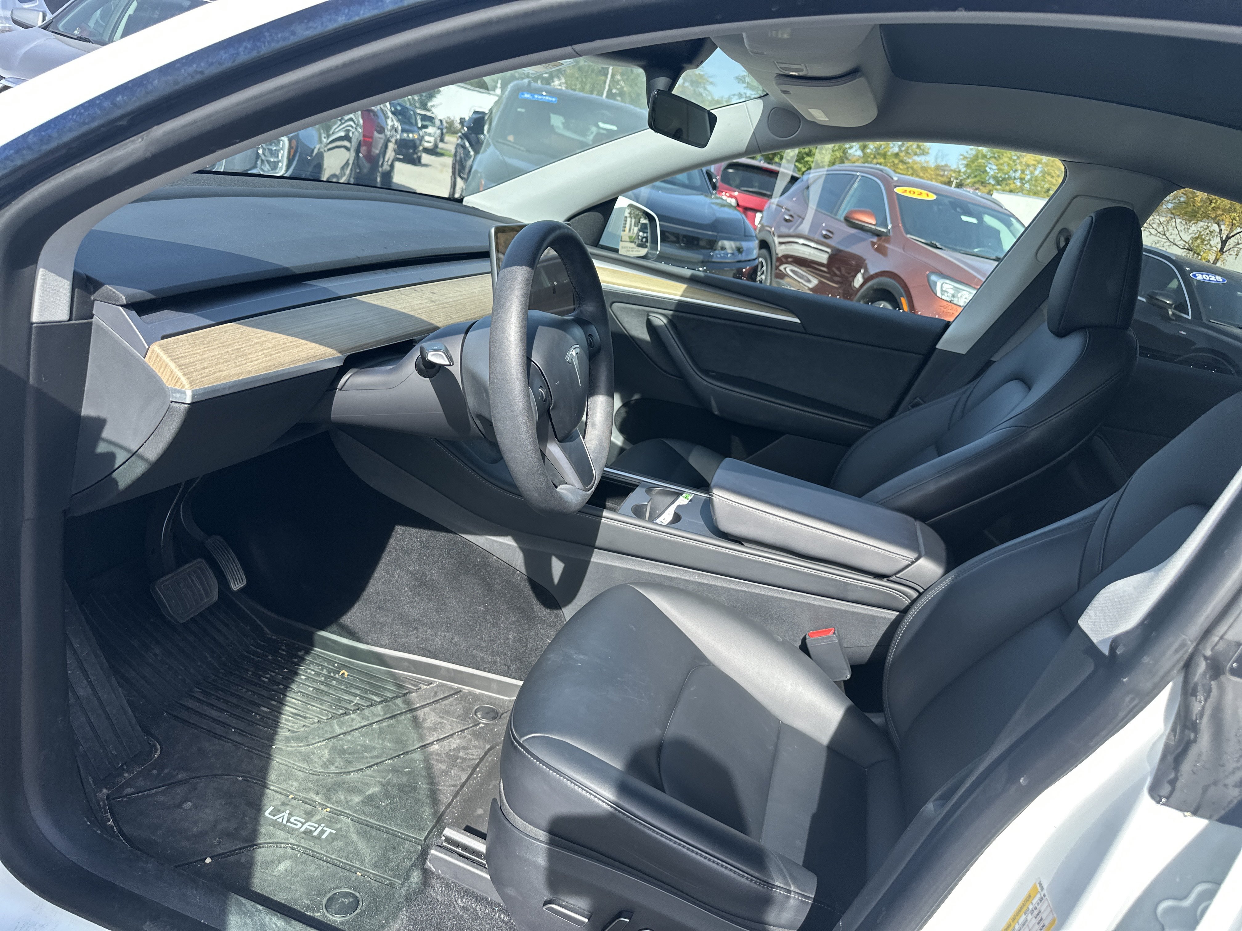 Used 2023 Tesla Model Y Long Range AWD/4WD image 15