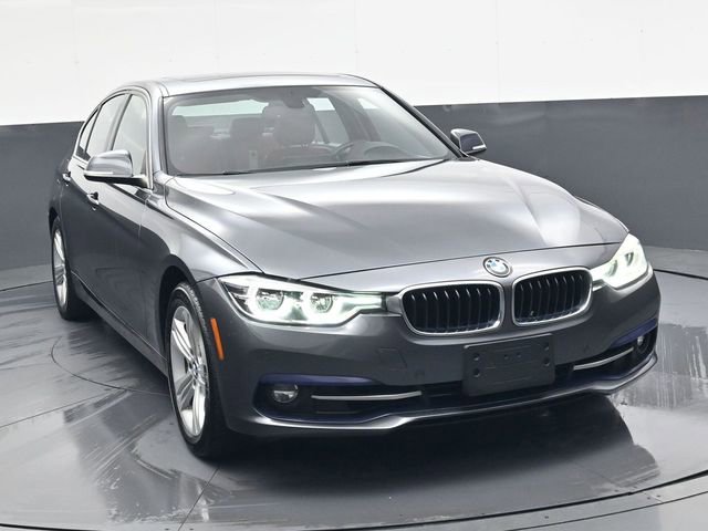 Used 2018 BMW 330i xDrive w/ Convenience Package image 11