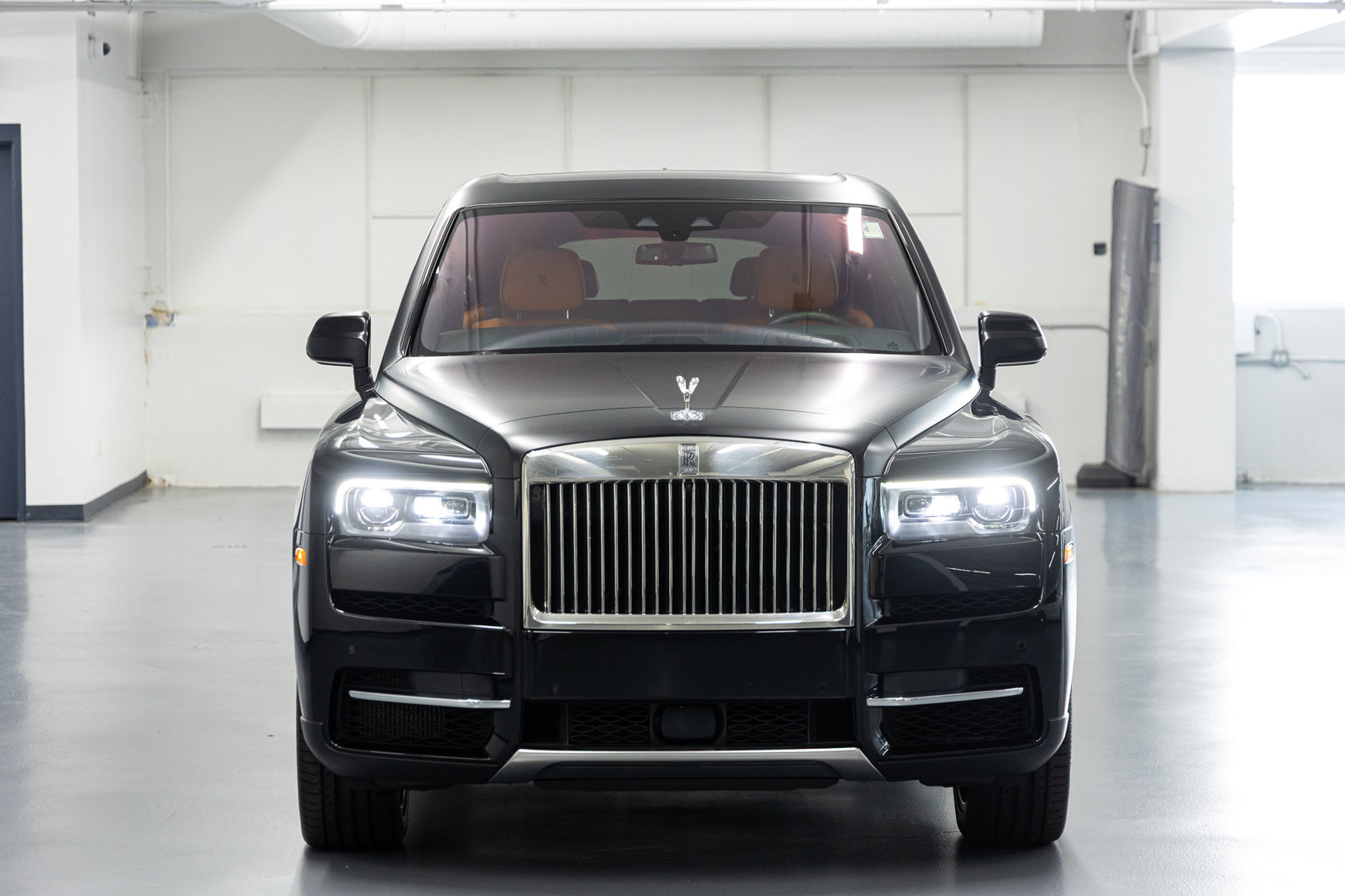 Certified 2024 Rolls-Royce Cullinan AWD/4WD image 10