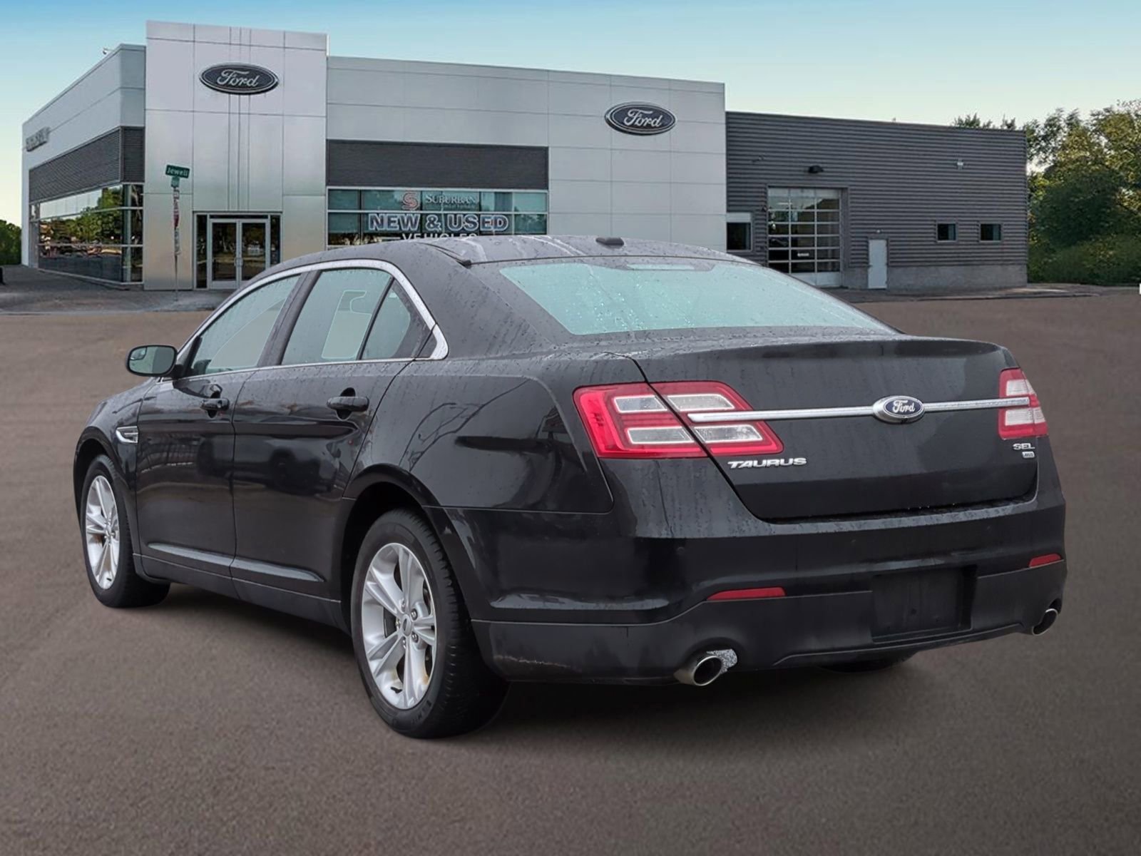 Used 2018 Ford Taurus SEL image 8