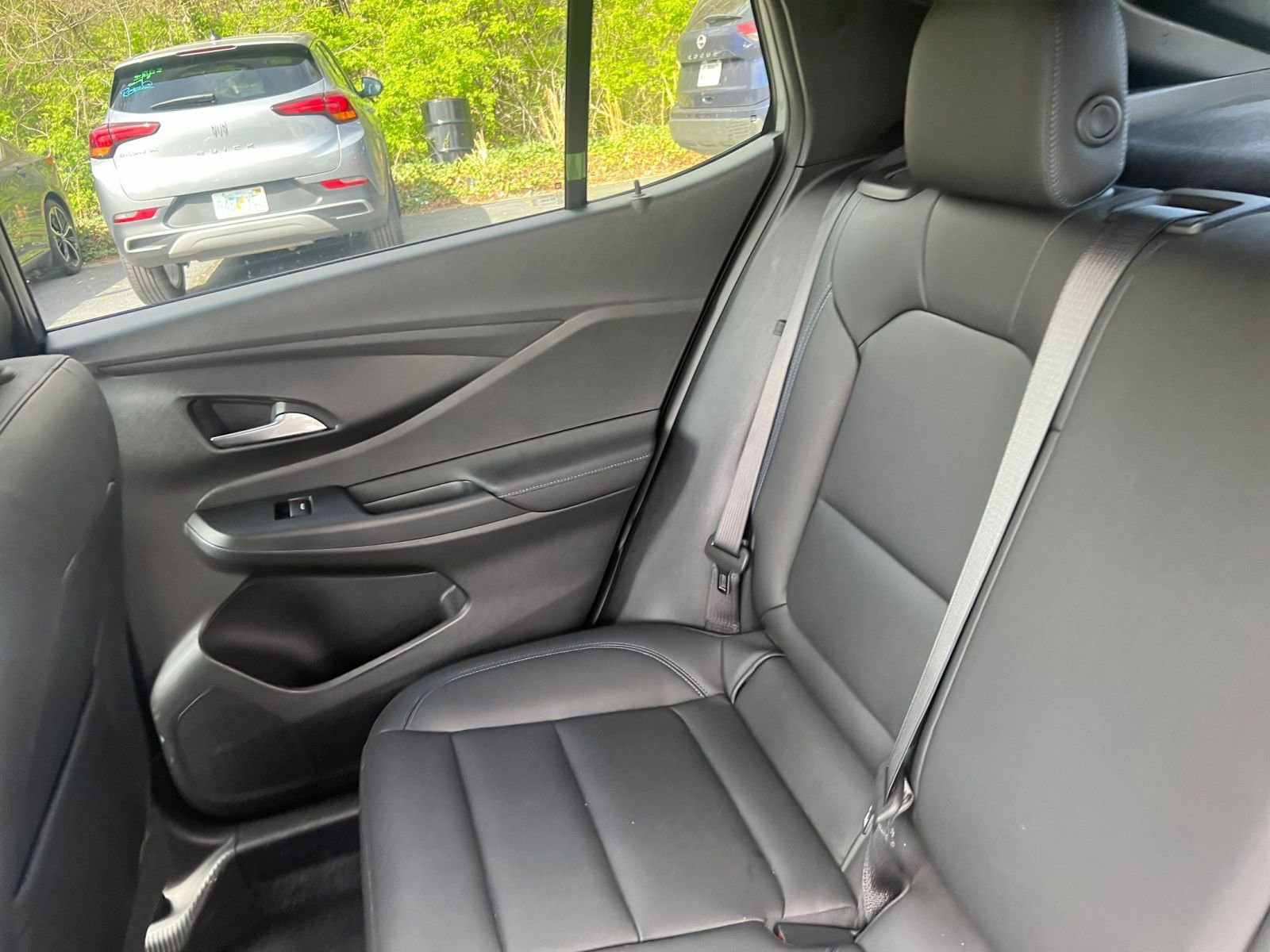 Used 2025 Buick Envista Sport Touring image 34