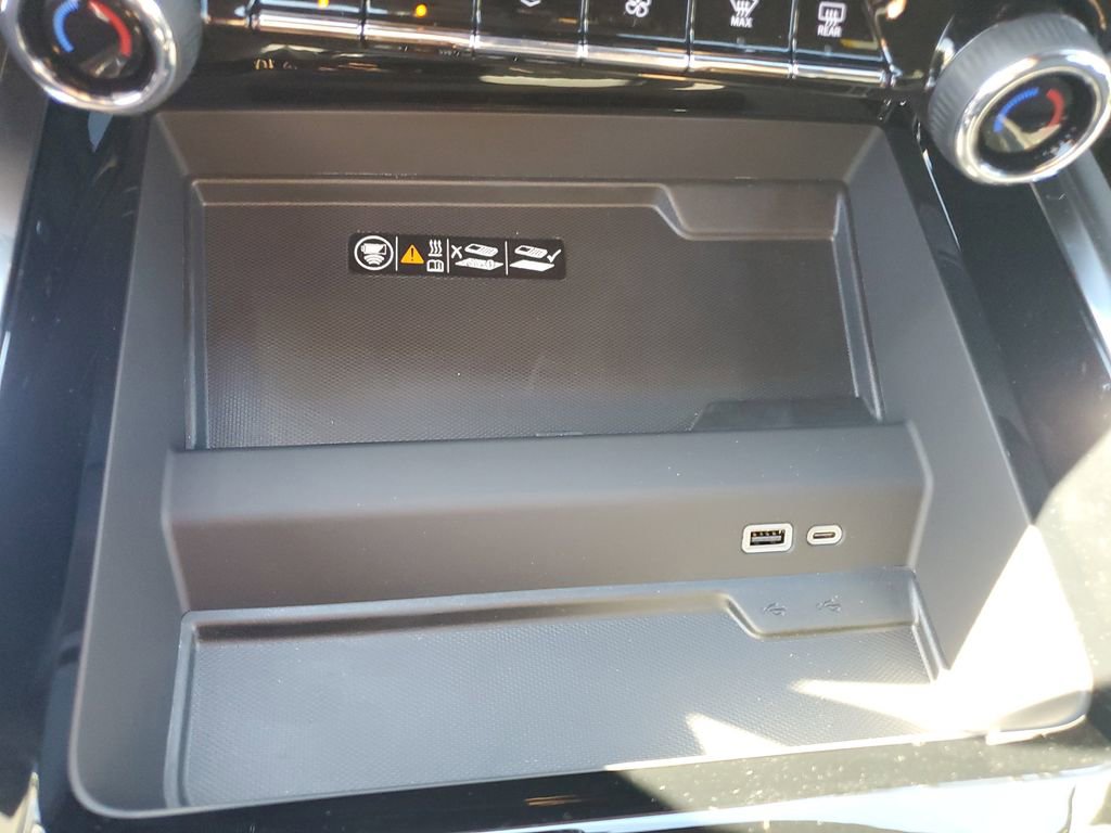 New 2026 Chevrolet Suburban RST image 30