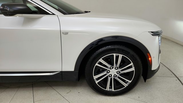 Used 2025 Cadillac Lyriq Luxury w/ LPO, Floor Liner Package RWD image 21