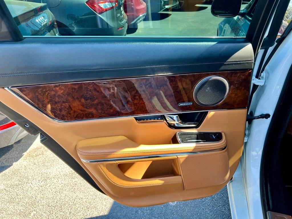 Used 2013 Jaguar XJ AWD image 35
