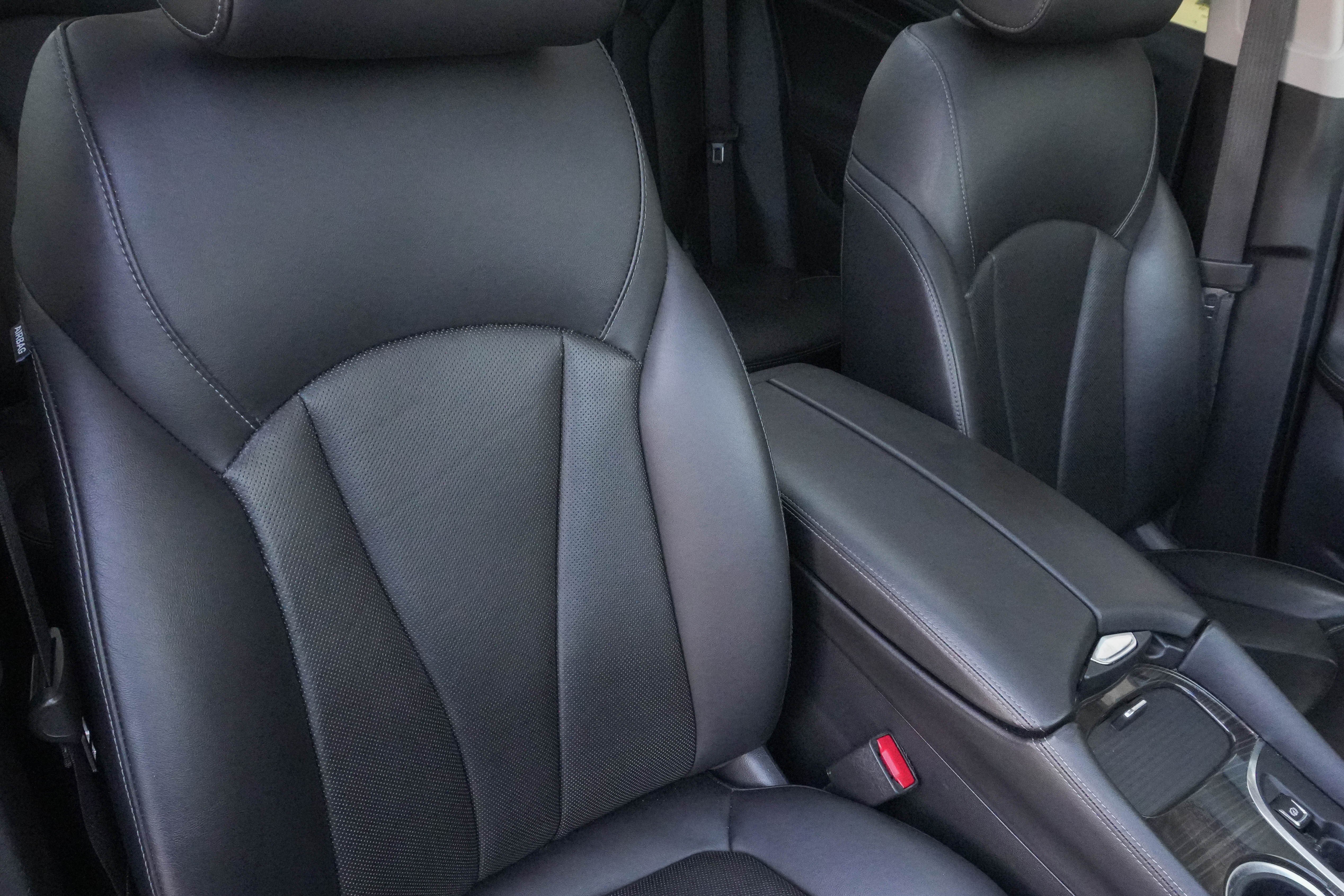 Used 2020 Buick Envision Essence w/ Experience Buick Package FWD image 13