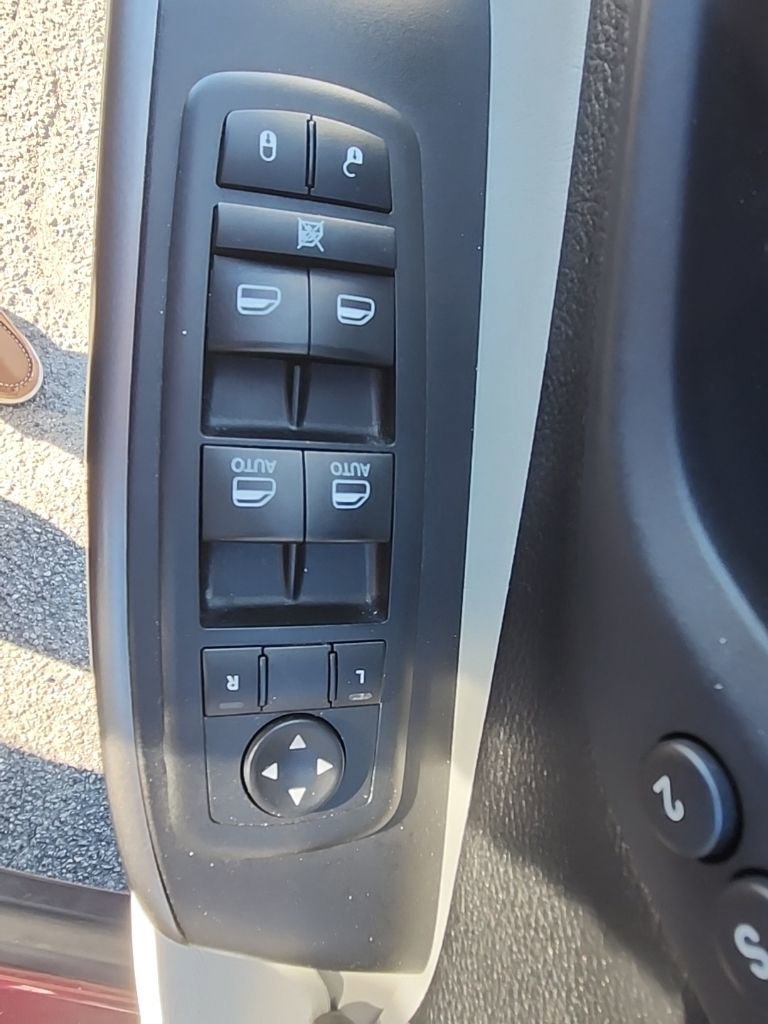 Certified 2020 Jeep Cherokee Limited image 31