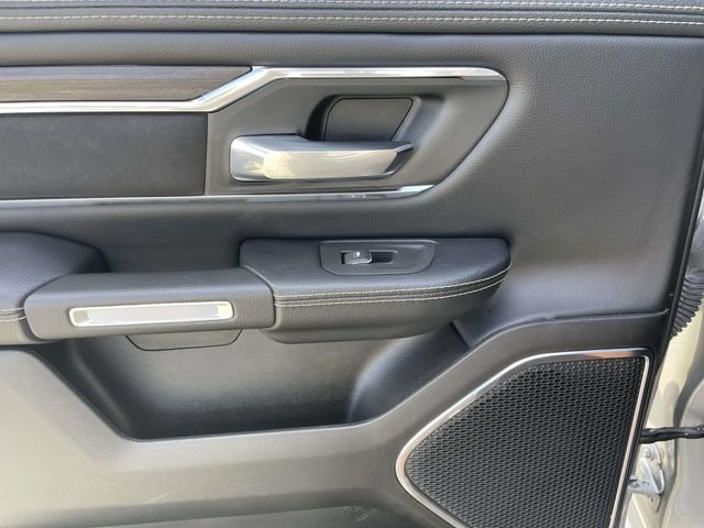 Used 2025 RAM 1500 Laramie AWD/4WD image 15